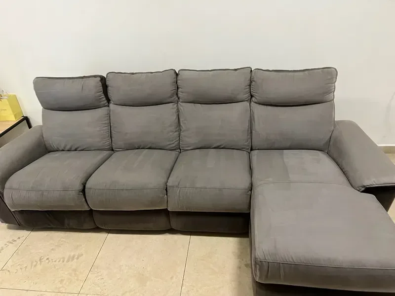 ספה מעור אחרי ניקוי - מבריקה ומחודשת